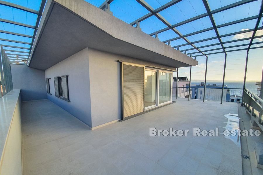 Penthouse with sea view, for sale