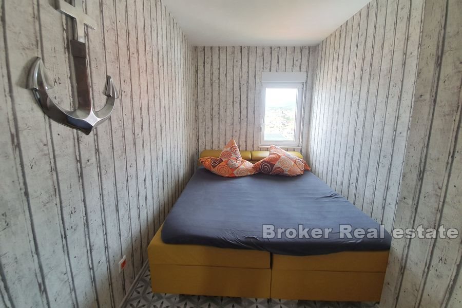 Lägenhet med två sovrum med havsutsikt