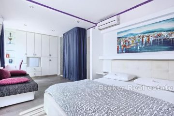 Four bedrooms / units