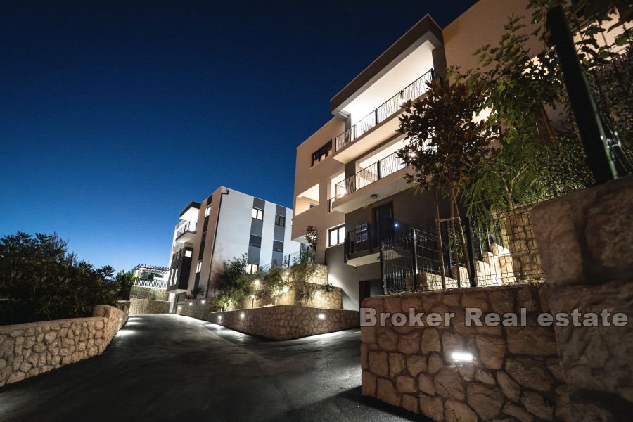 Exclusive four-bedroom apartment with swimming pool