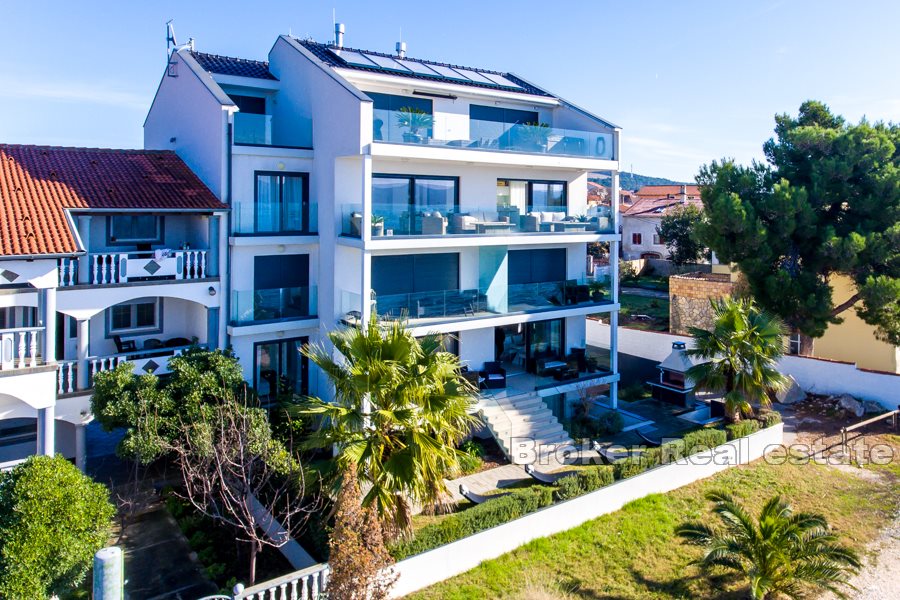 Attractive apartments by the sea with private access to the beach