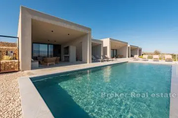 Villa with a pool and sea view located in a peaceful area