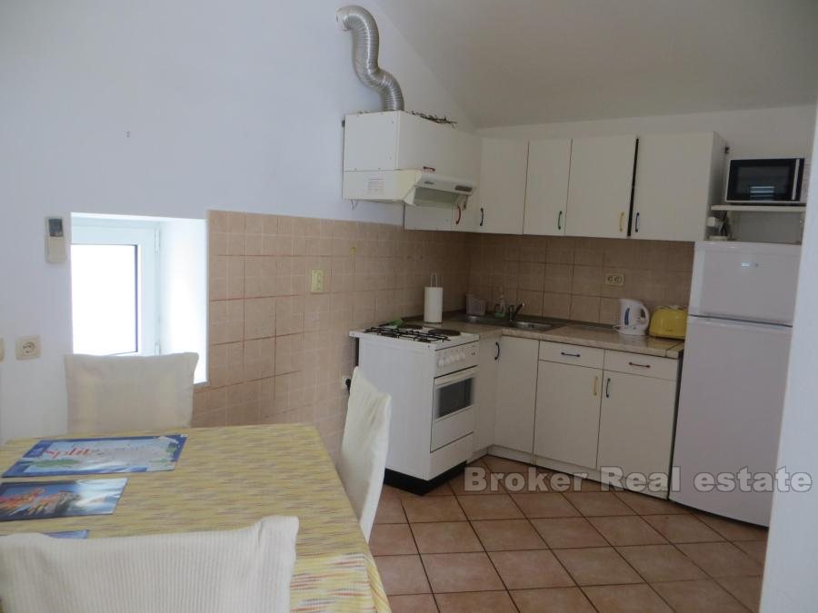 To roms leilighet, distrikt Varos, til salgs