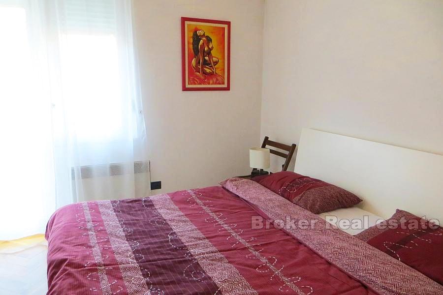 Bol, Two bedroom apartment near city center, for sale