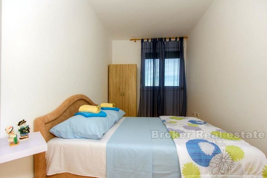 Three bedroom apartment, district Znjan, for rent