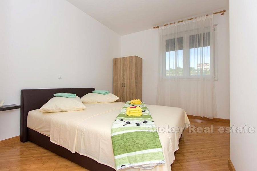 Three bedroom apartment, district Znjan, for rent