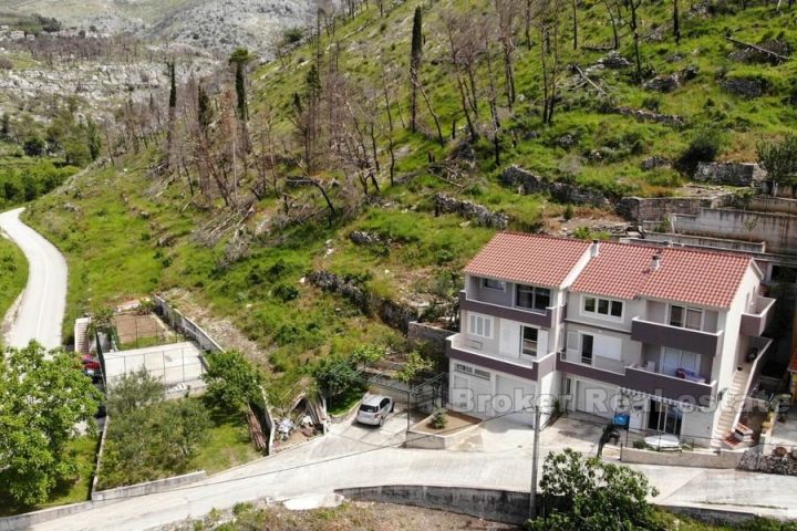 Unfinished house on 3 floors, for sale