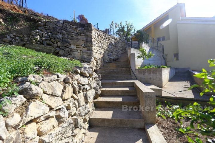 Unfinished house on 3 floors, for sale