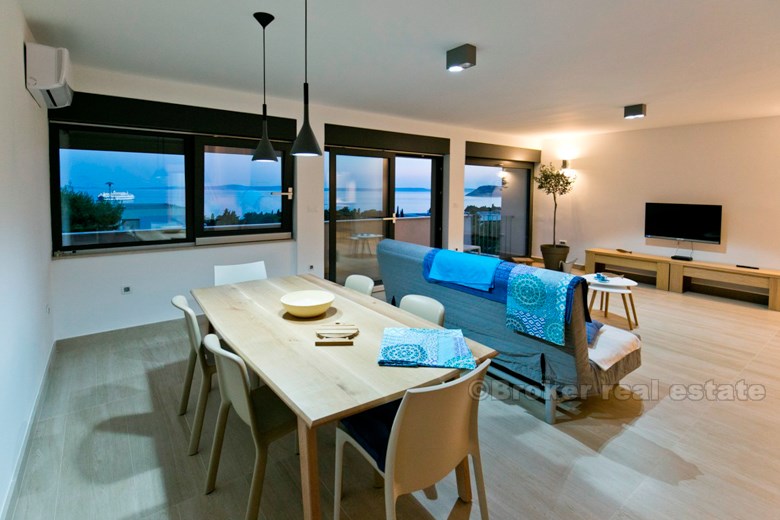 Meje, bel appartement avec vue sur la mer, à vendre