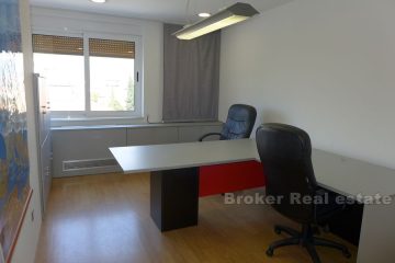 Bol, office space, for rent