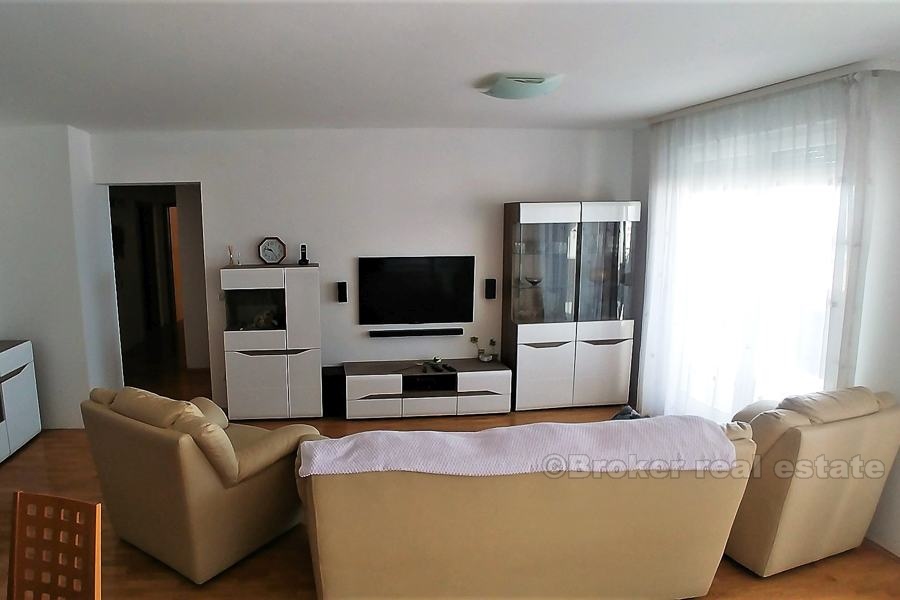 Komfortable 2-Zimmer-Wohnung, 1. Reihe, zu verkaufen