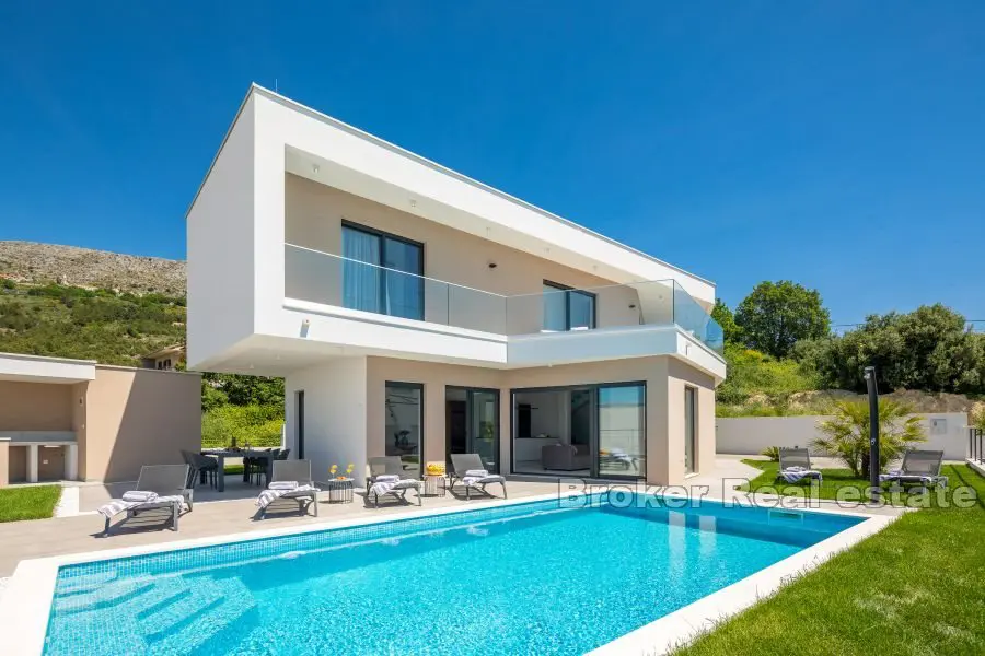 Villa mit Schwimmbad, zu verkaufen