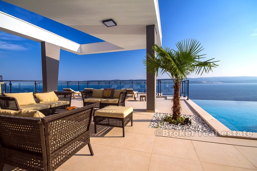 Modern villa with pool and sea view, for sale
