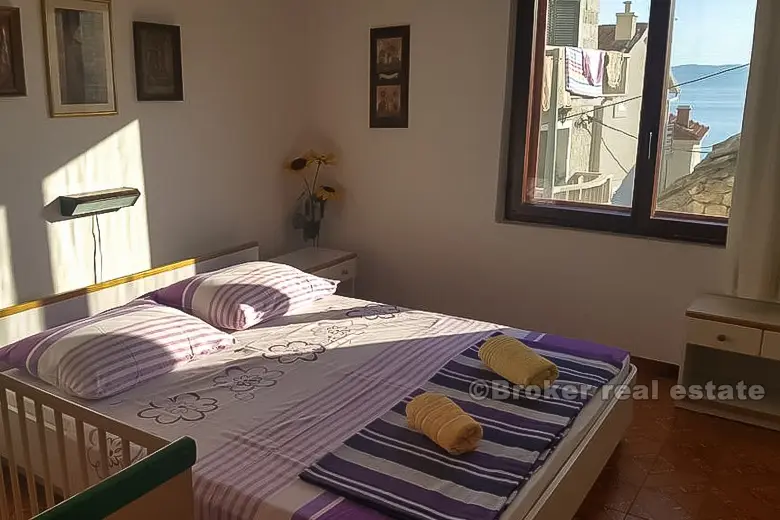 Appartamento con due camere da letto con vista mare parziale, in vendita