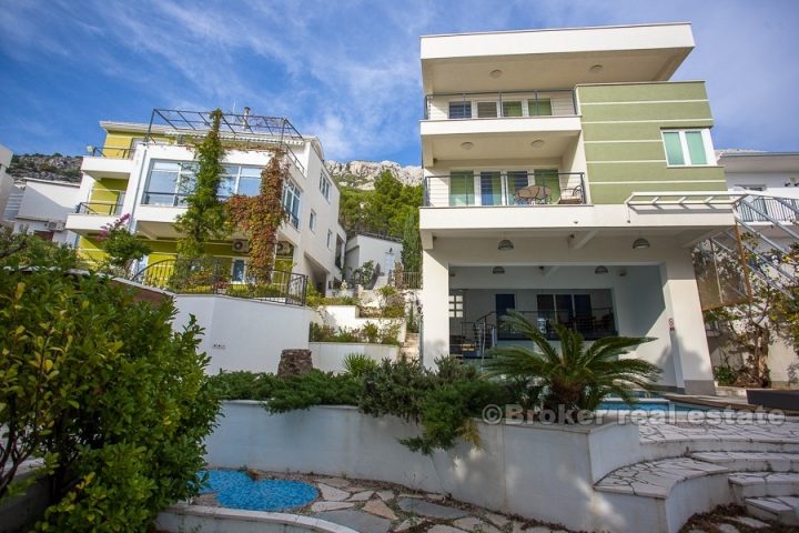 Modern villa with sea view, for sale