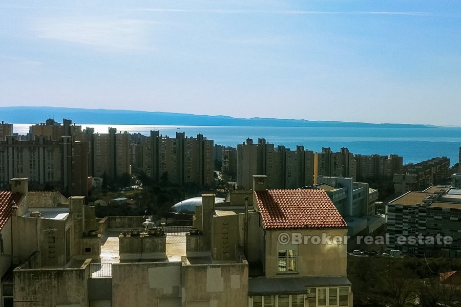 Apartment in Sucidar with sea view, for sale
