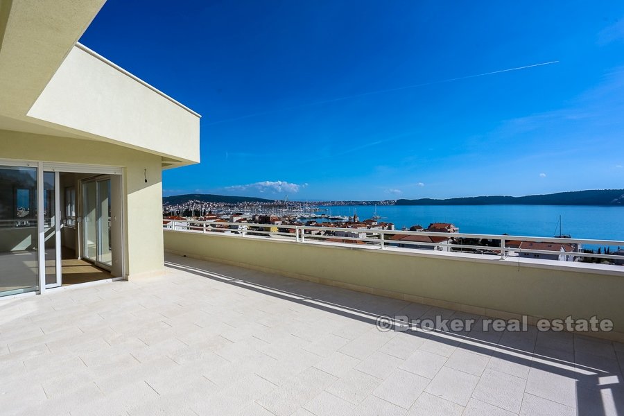 Penthouse sur la Riviera de Trogir, à vendre