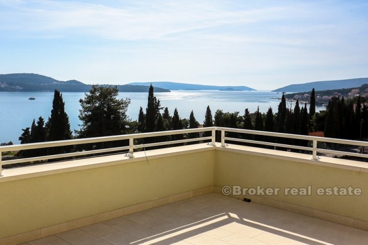 Penthouse on the Trogir Riviera, for sale