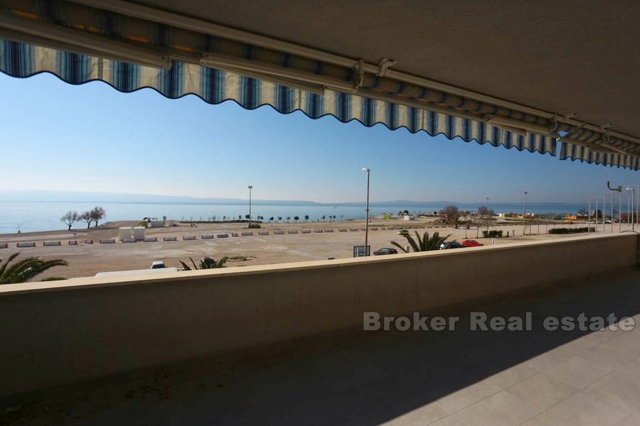 Znjan, two bedrooms apartment by the sea