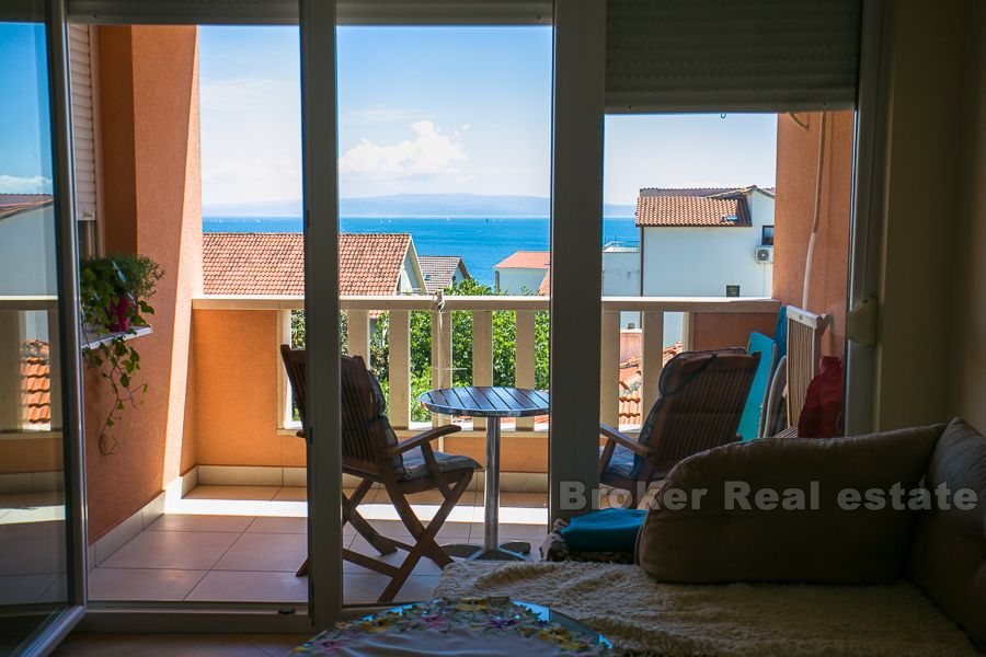 Nice two bedroom apartment overlooking the sea
