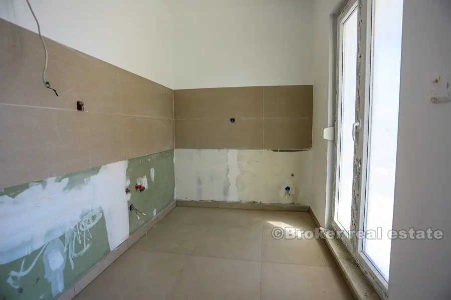 Tre roms leilighet i ny bygning i Znjan, salg