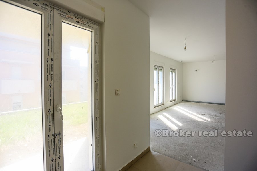 Appartamento con tre camere da letto nel nuovo edificio a Znjan, in vendita