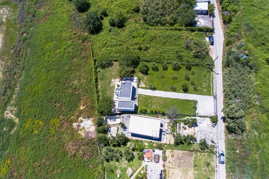 House with land, Split, for sale
