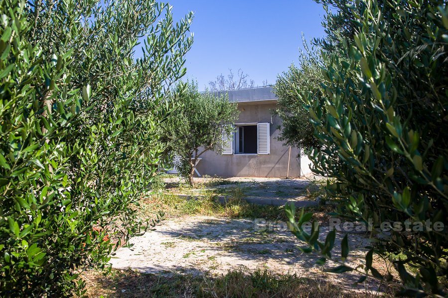 Kuća sa zemljištem, Split, na prodaju