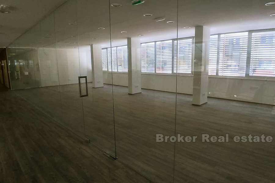 Renovated office close to center, for rent