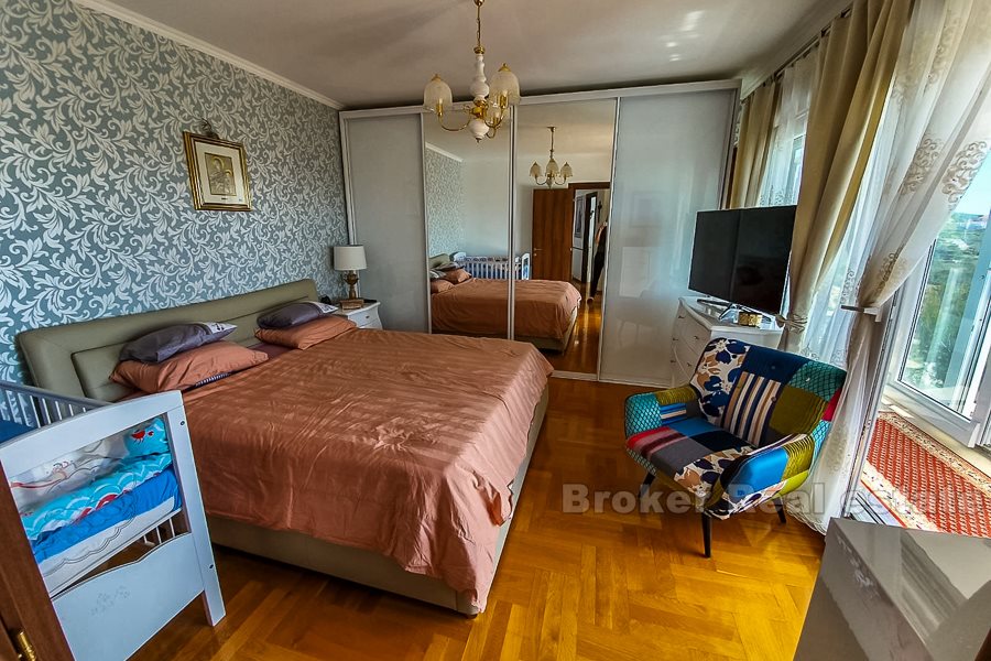 Attraktive 3-Zimmer-Wohnung, Podstrana, zu verkaufen