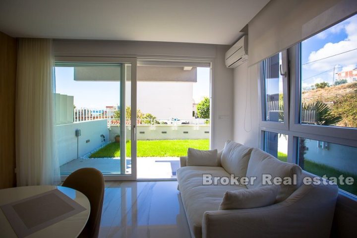 Modern apartment with sea view, for rent