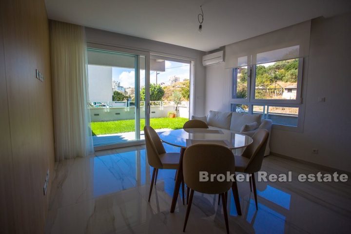 Modern apartment with sea view, for rent