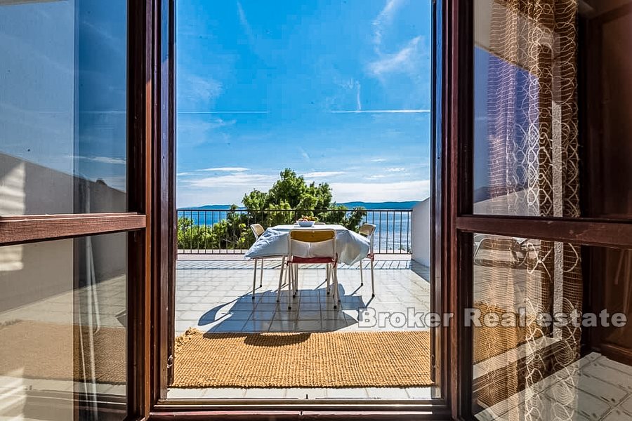 Maison individuelle avec une excellente vue sur la mer, à vendre