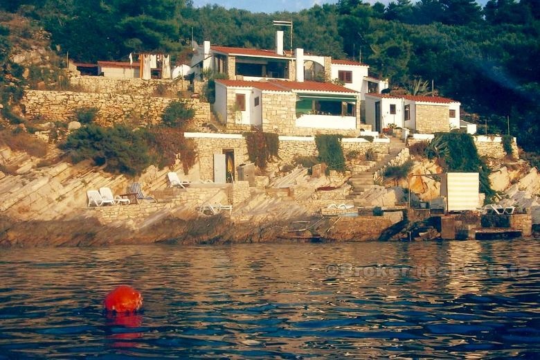 Casa in riva al mare, in vendita