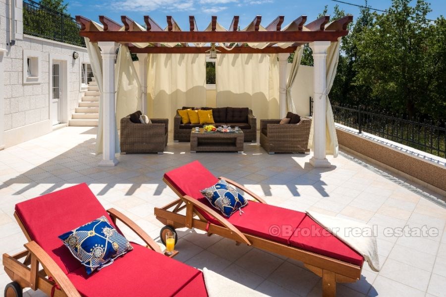 Villa with swimming pool and fantastic view