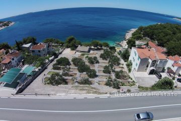 Building land near the sea, for sale
