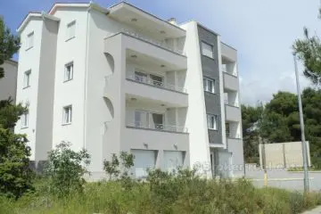 Apartments with sea view, for sale.