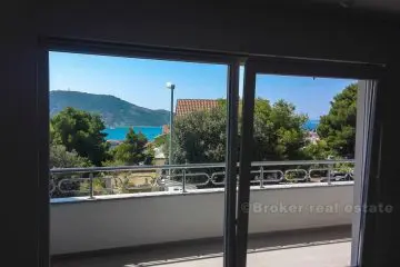 Apartments with sea view, for sale.