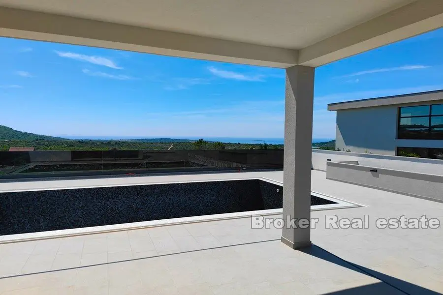 Neue Villa mit Panoramablick
