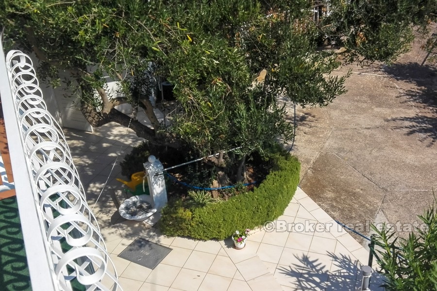 House, 200m far from the sea, for sale