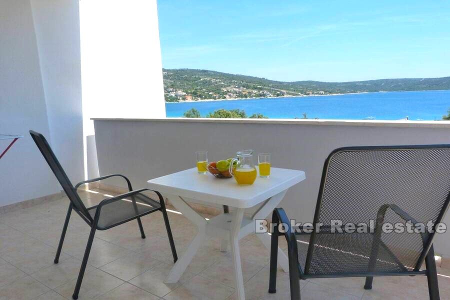 Apartment house with sea view, for sale