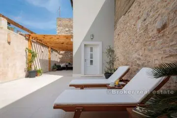 Renovated stone house, for sale