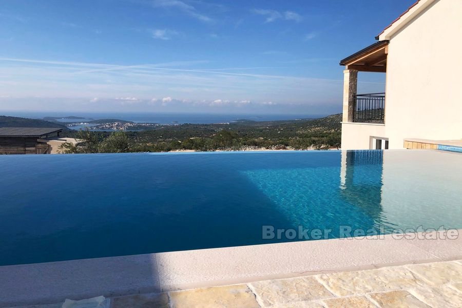 Villa with open sea view, for sale