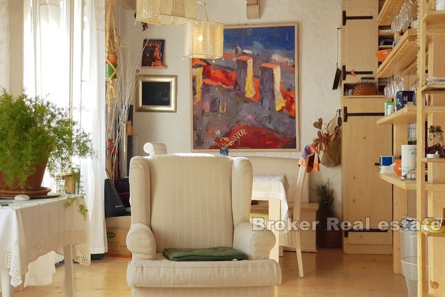 Lucac, vakkert dekorert og designermøblert leilighet