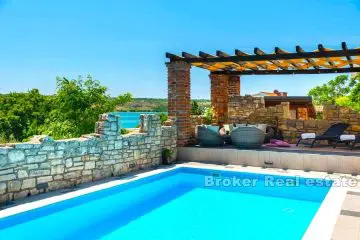 Villa with pool and additional stone house