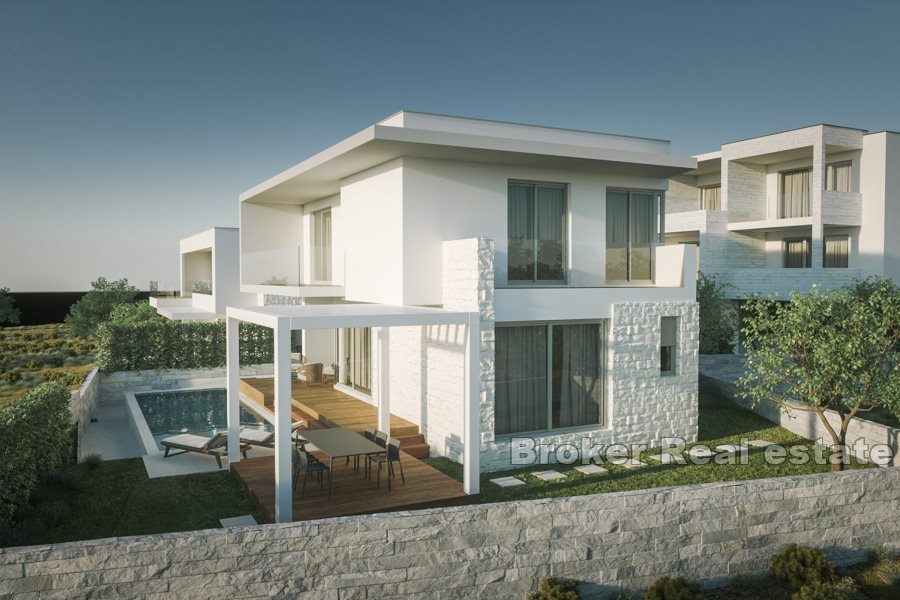 Ny villa med pool och havsutsikt