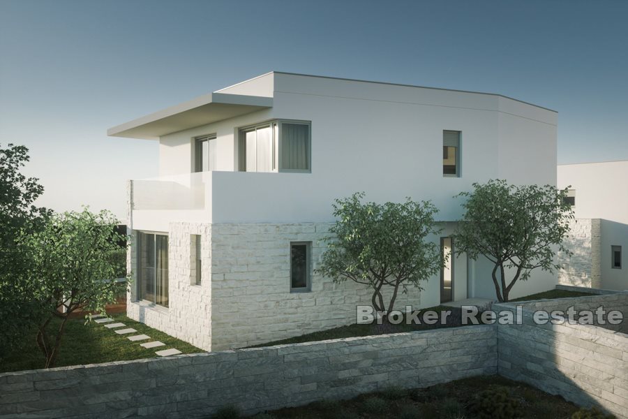 New villa with swimming pool and sea view