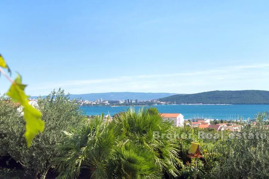 Villa avec vue panoramique sur la mer et les îles