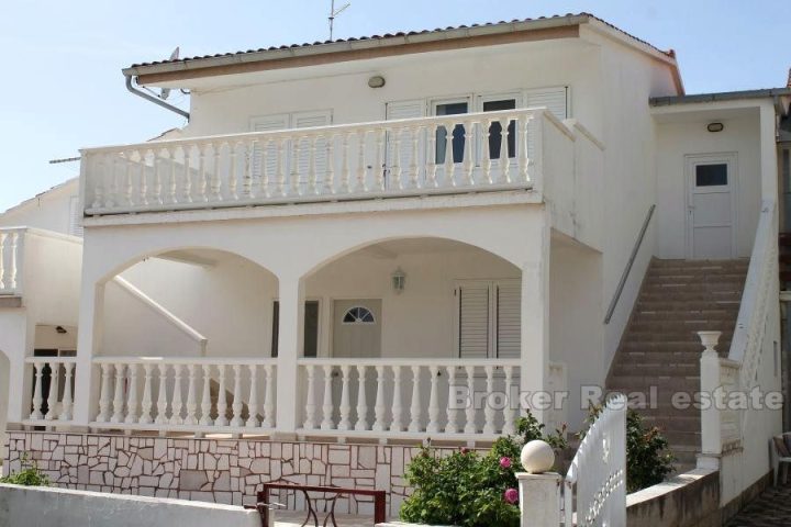 Semi-detached house, for sale
