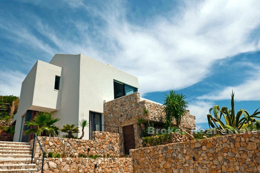 Villa moderne avec vue mer